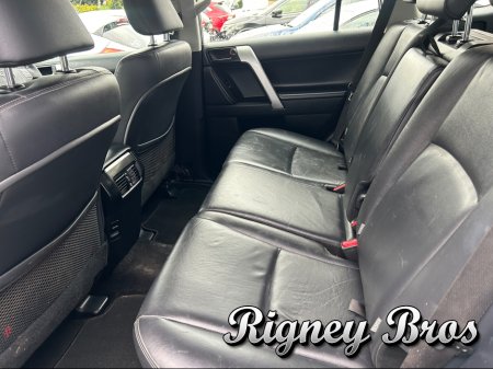 2017 Toyota Land Cruiser - photo 11