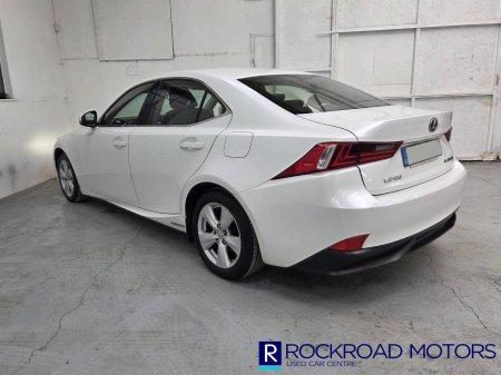 2016 Lexus IS - photo 2