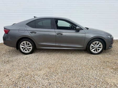 2023 Skoda Octavia - photo 2