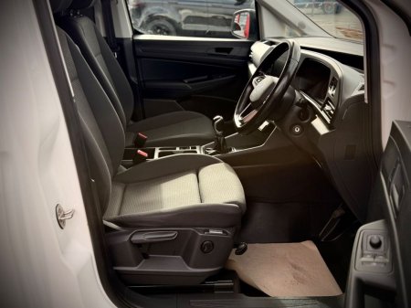 2023 Volkswagen Caddy - photo 9