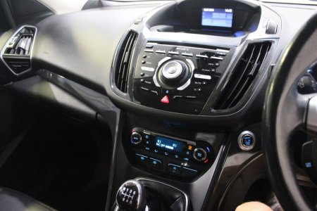 2015 Ford Kuga - photo 24