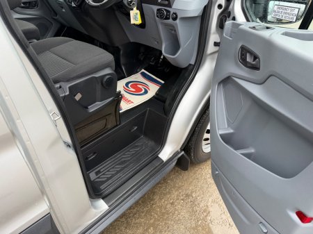 2018 Ford Transit - photo 25