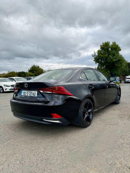 2018 Lexus IS - photo 8
