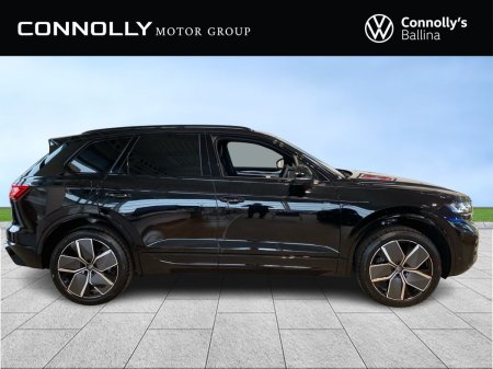 2026 Volkswagen Touareg - photo 3