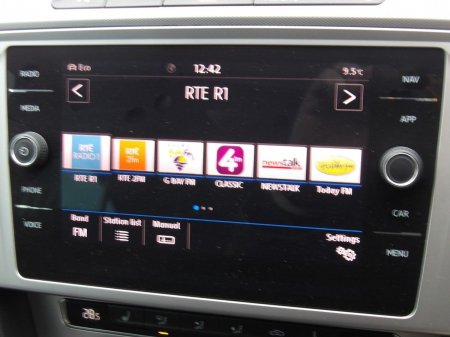 2019 Volkswagen Passat - photo 8