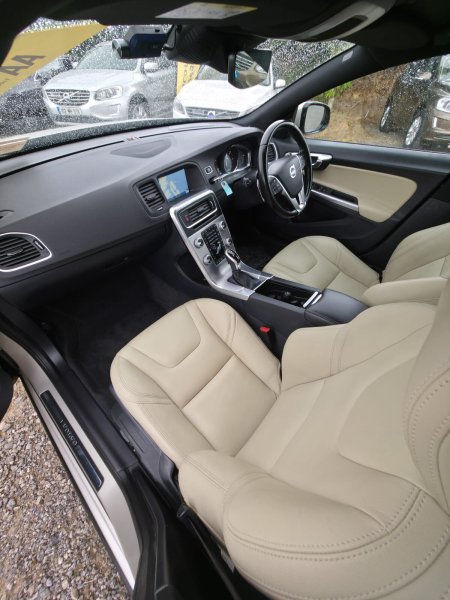 2017 Volvo V60 - photo 11