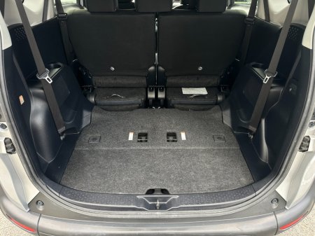 2017 Toyota Sienta - photo 34