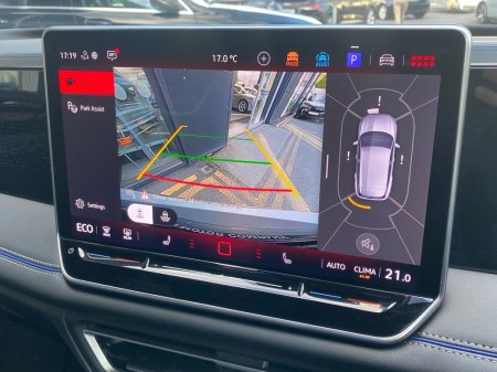2025 Volkswagen Tiguan - photo 17