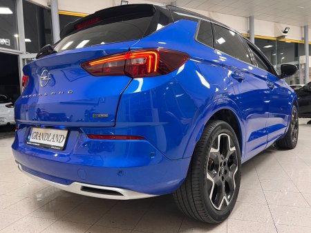 2023 Opel Grandland X - photo 2