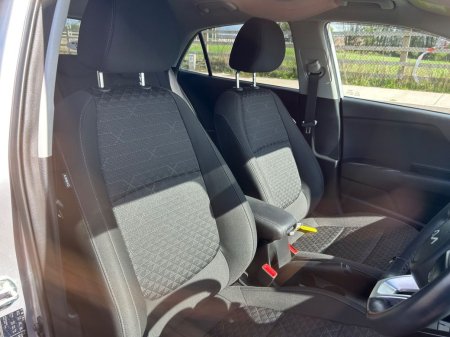 2023 Kia Rio - photo 12