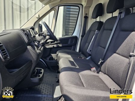 2027 Opel Movano - photo 8
