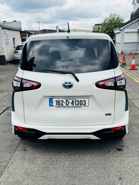 2016 Toyota Sienta - photo 14