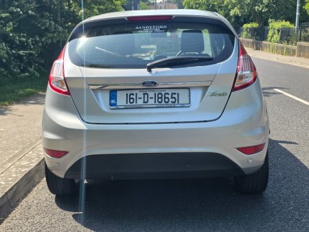 2016 Ford Fiesta - photo 4