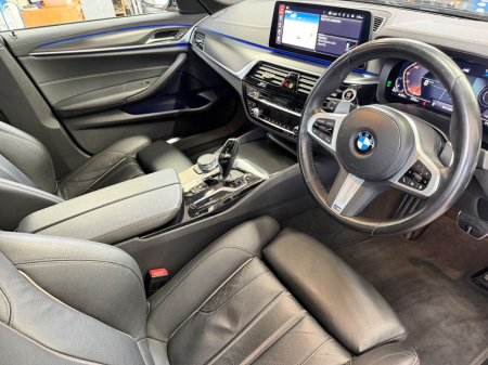 2021 BMW 5-Series - photo 11
