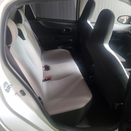 2014 Toyota Vitz - photo 7
