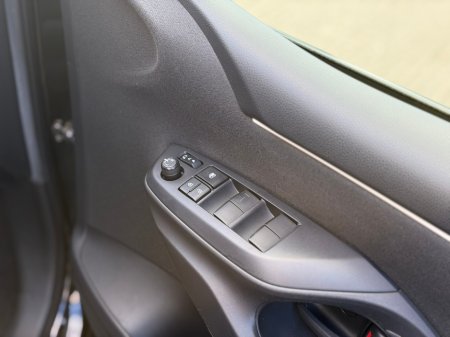 2022 Toyota Yaris - photo 16