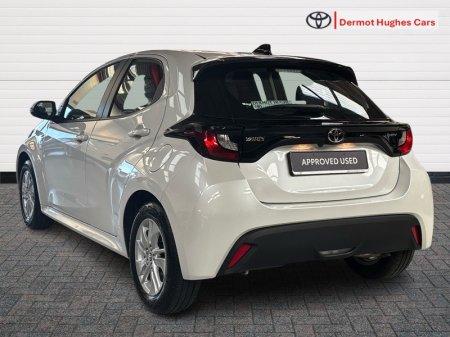 2026 Toyota Yaris - photo 2