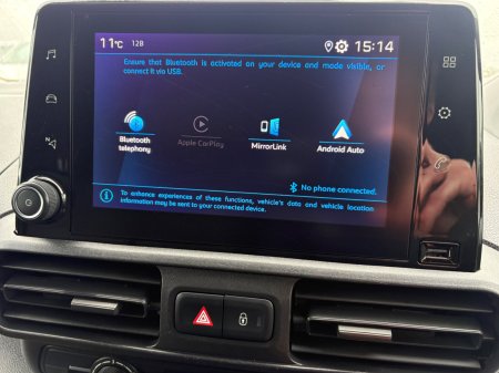 2020 Peugeot Partner - photo 16