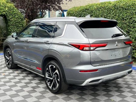 2022 Mitsubishi Outlander - photo 5