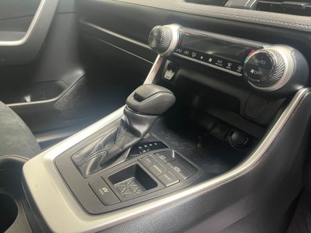 2020 Toyota RAV4 - photo 17