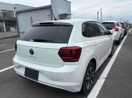 2021 Volkswagen Polo - photo 2