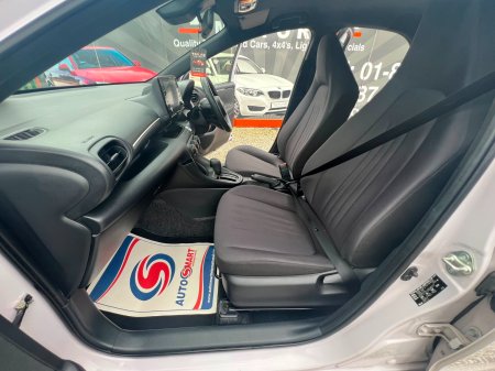 2020 Toyota Yaris - photo 11