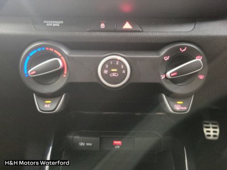 2021 Kia Stonic - photo 25