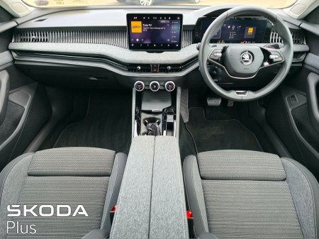 2025 Skoda Superb - photo 2