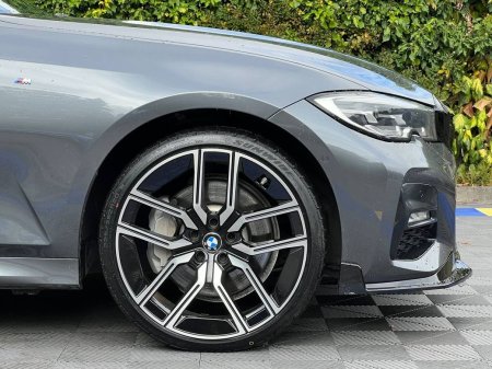 2021 BMW 3-Series - photo 9