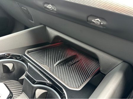 2025 BMW 5-Series - photo 23