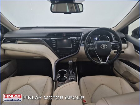 2019 Toyota Camry - photo 2