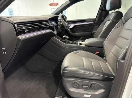 2023 Volkswagen Touareg - photo 40