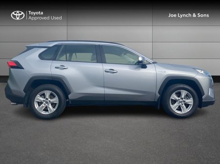 2021 Toyota RAV4 - photo 3