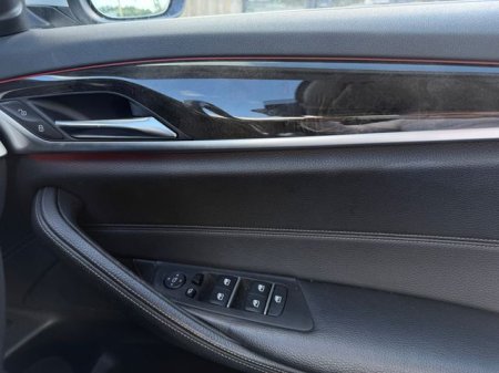 2017 BMW 5-Series - photo 22