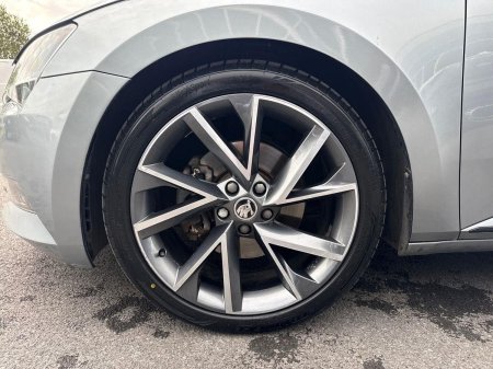 2018 Skoda Superb - photo 5
