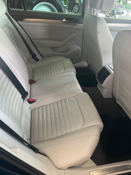 2022 Volkswagen Passat - photo 4
