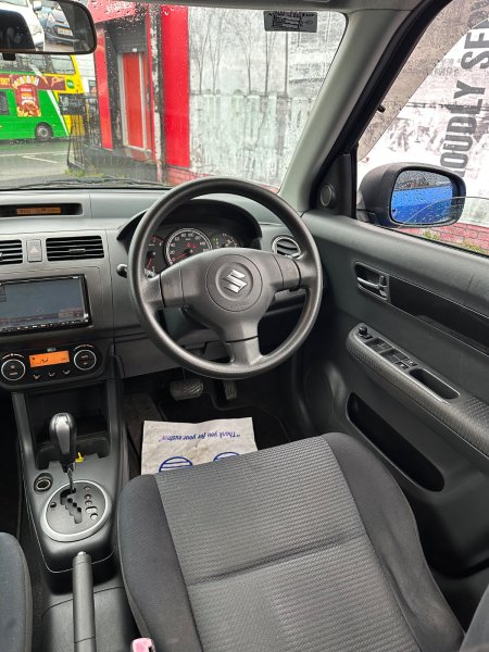 2010 Suzuki Swift - photo 6
