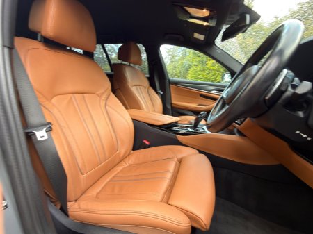 2023 BMW 5-Series - photo 12