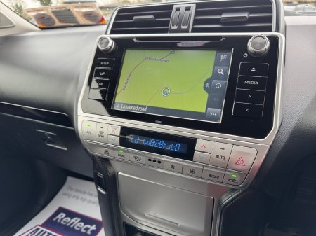 2018 Toyota Land Cruiser - photo 18