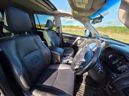 2018 Toyota Land Cruiser - photo 14