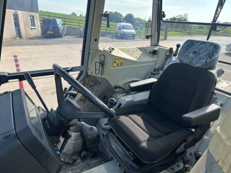 2000 Massey Ferguson 382 - photo 7