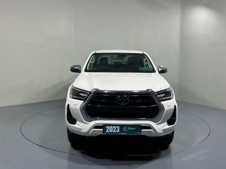 2023 Toyota Hilux - photo 2