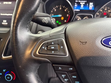 2017 Ford Focus - photo 27
