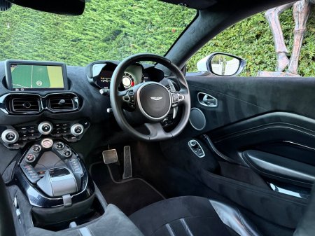 2020 Aston Martin Vantage - photo 7