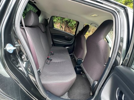 2018 Toyota Vitz - photo 12