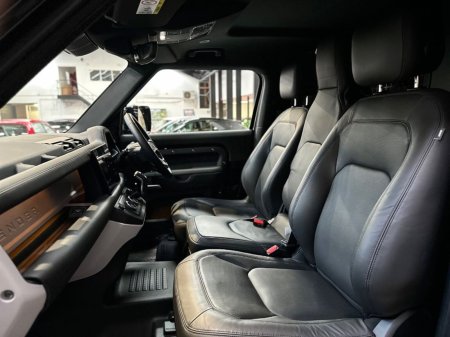 2025 Land Rover Defender - photo 14