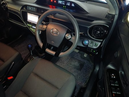 2016 Toyota Aqua - photo 13