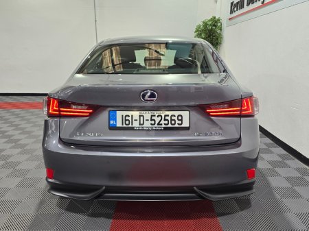 2016 Lexus IS - photo 3