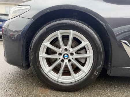 2023 BMW 5-Series - photo 11
