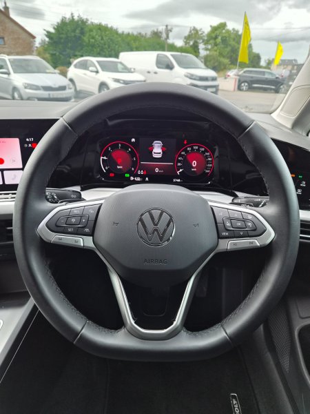 2024 Volkswagen Golf - photo 17